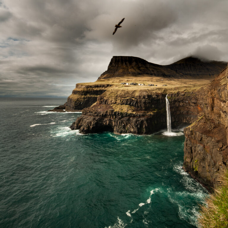 Iles Féroé cascade